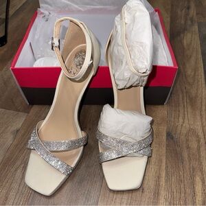NEW Vince Camuto Heels